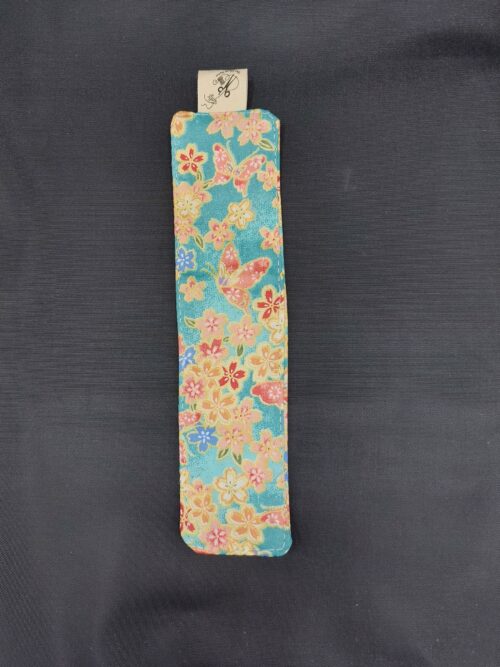 Marque page "Fleurs et papillons"